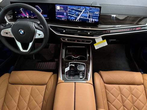 Used 2026 BMW X7 xDrive40i w/ Premium Package image 15