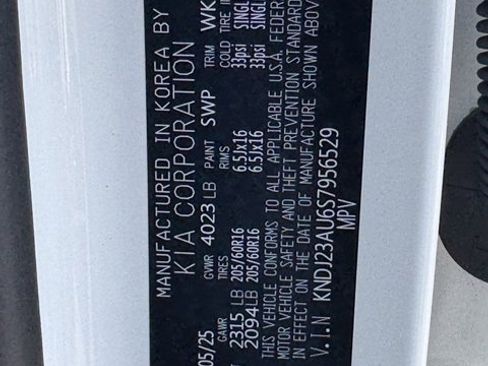 Certified 2025 Kia Soul LX w/ LX Technology Package image 14