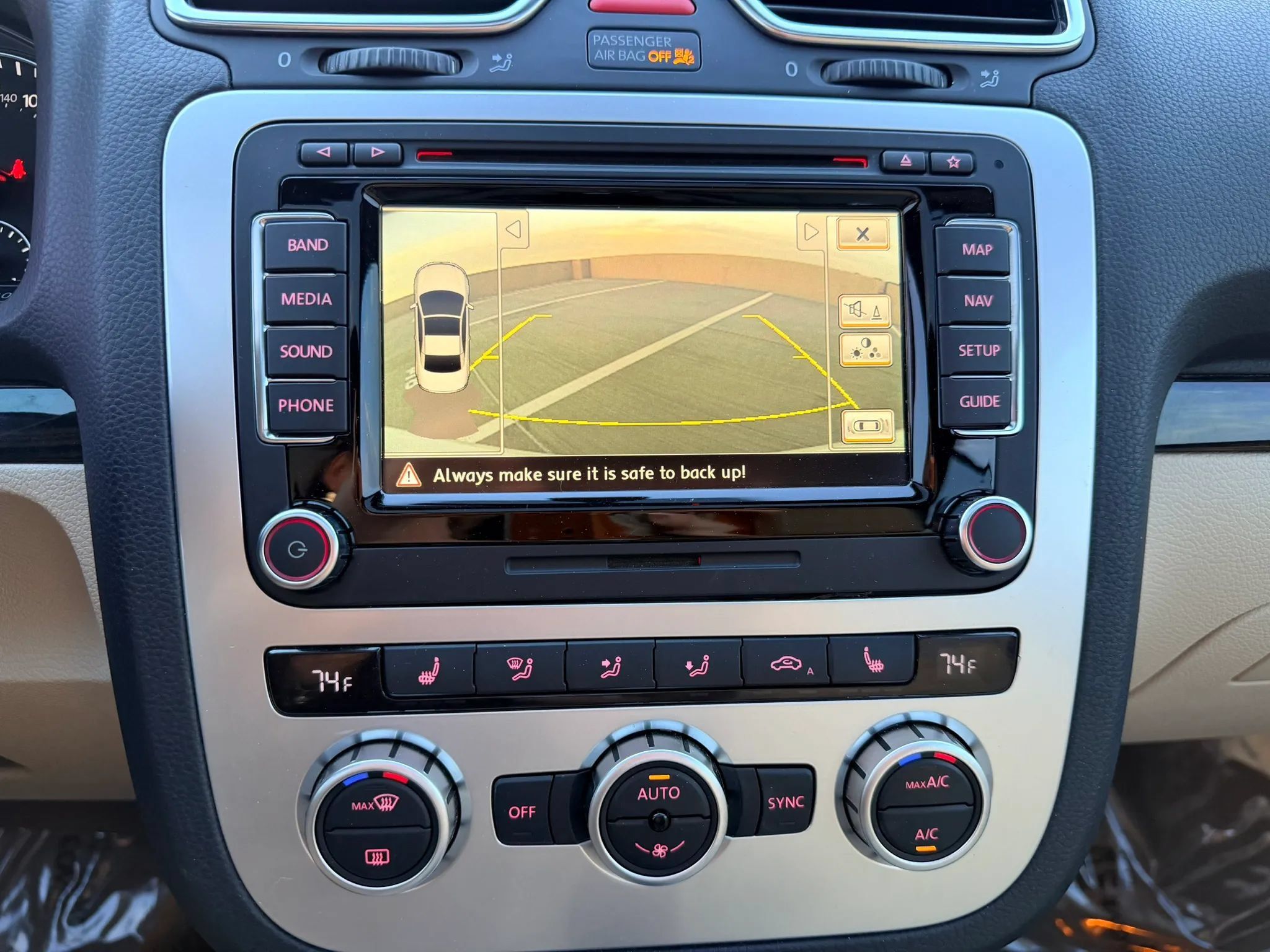 Used 2014 Volkswagen Eos Executive FWD image 19