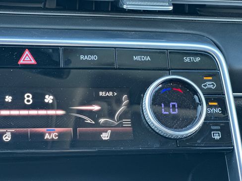 Used 2024 Genesis GV80 2.5T image 29