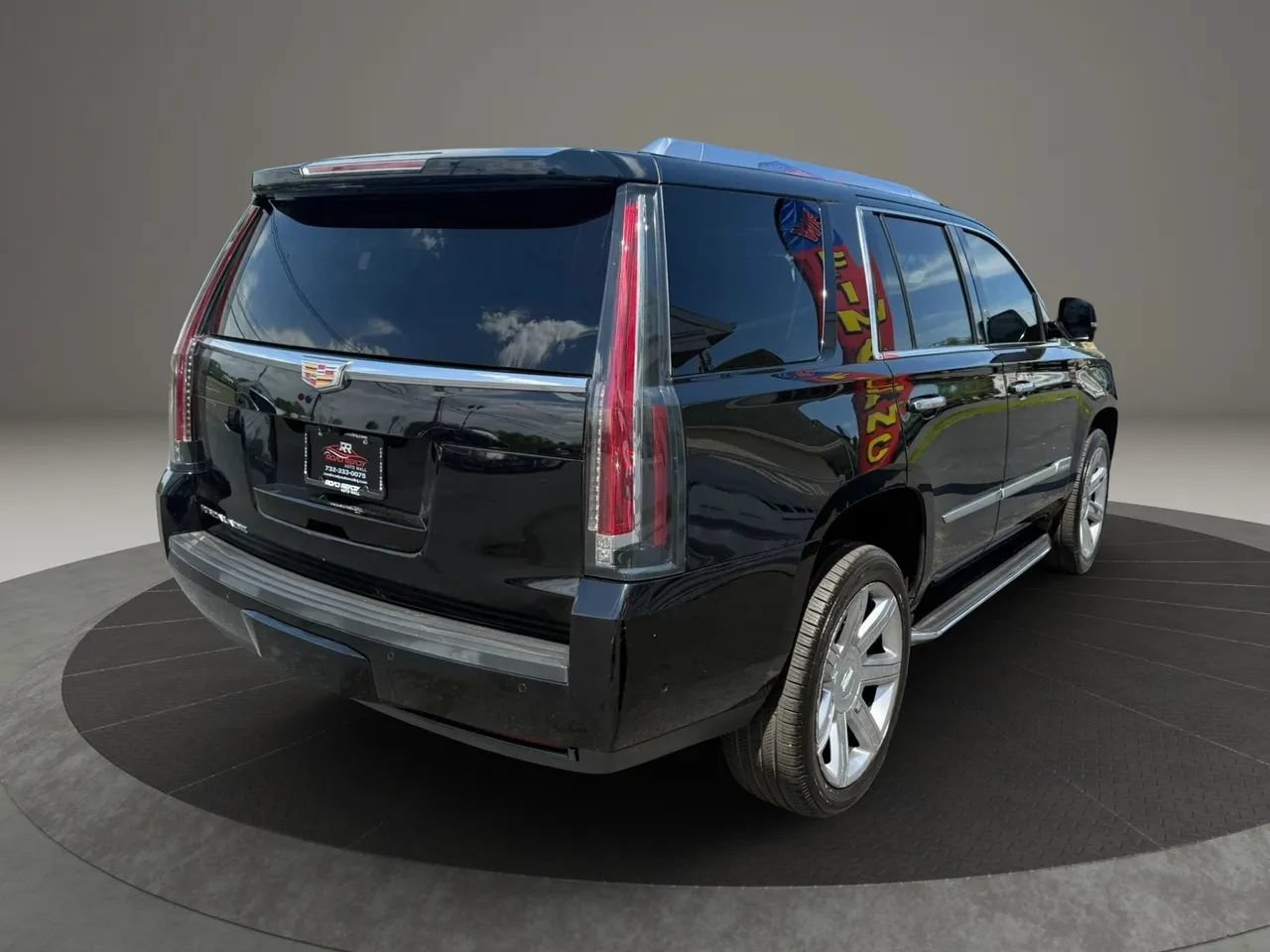 Used 2019 Cadillac Escalade Luxury AWD/4WD image 7