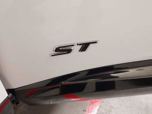 New 2026 Buick Envision Sport Touring image 32