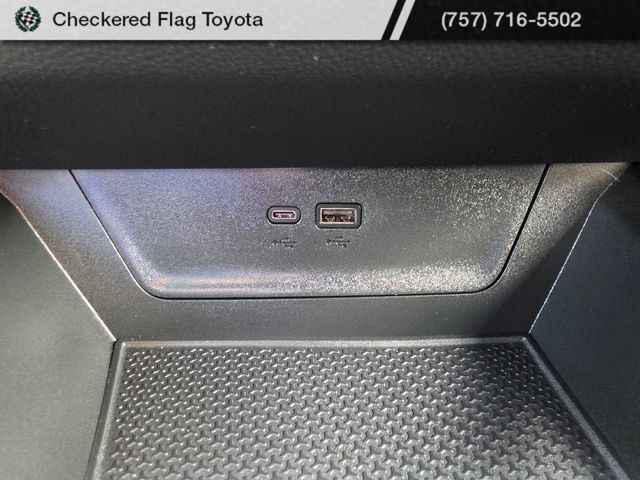 Used 2025 Chevrolet Equinox LT w/ Convenience Package II FWD image 24