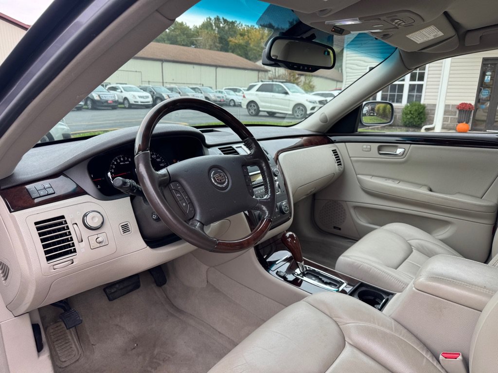 Used 2008 Cadillac DTS FWD image 13
