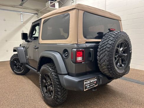 Used 2022 Jeep Wrangler Willys image 4