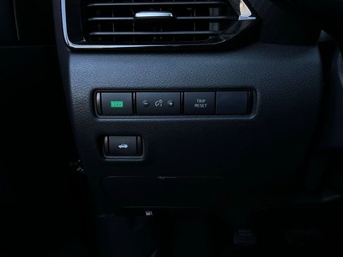 Used 2025 Nissan Sentra SV image 20