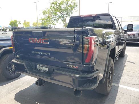 Used 2024 GMC Sierra 2500 AT4 w/ AT4 Premium Plus Package AWD/4WD image 4