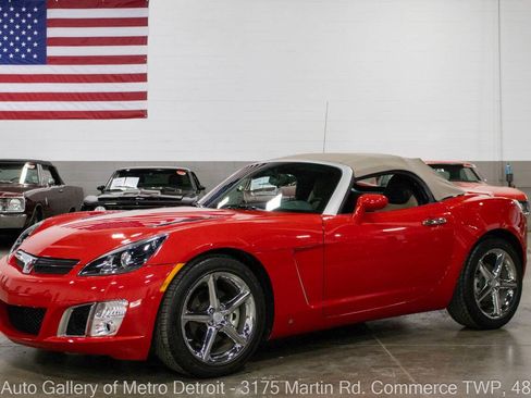 Used 2009 Saturn Sky Red Line RWD image 3