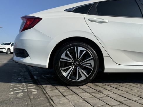 Used 2017 Honda Civic EX-T image 11