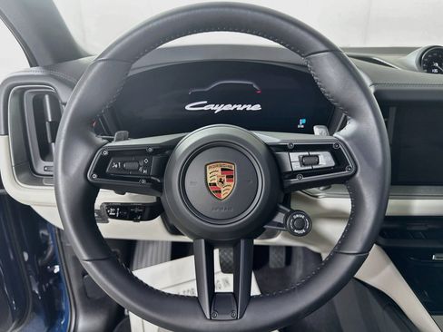 Certified 2026 Porsche Cayenne E-Hybrid AWD/4WD image 15