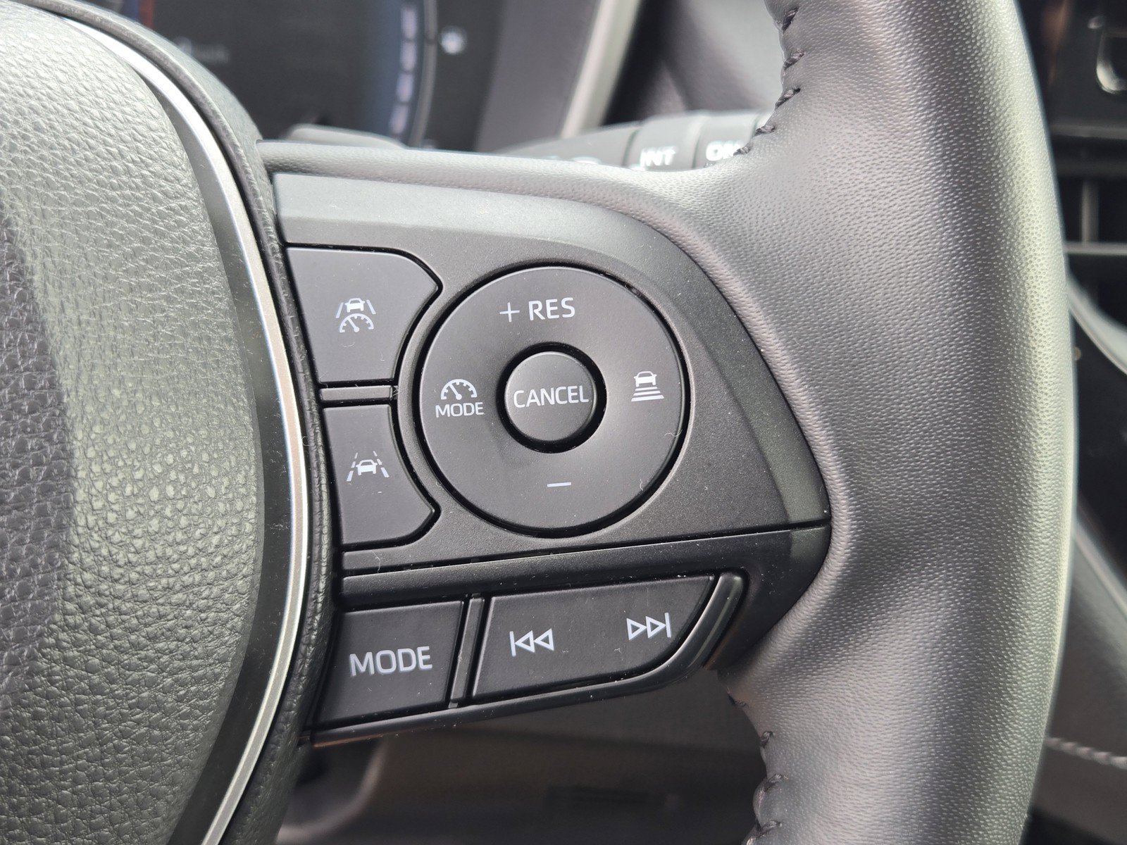 Used 2024 Toyota Corolla XSE FWD image 24