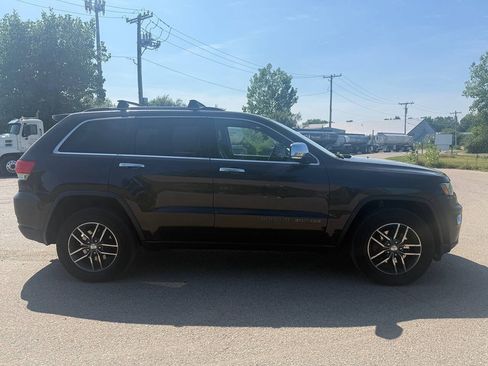 Used 2017 Jeep Grand Cherokee Limited w/ Luxury Group II AWD/4WD image 6
