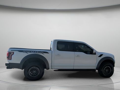 Certified 2019 Ford F150 Raptor w/ Equipment Group 802A Luxury image 30