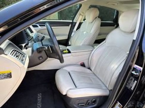Used 2017 Genesis G80 5.0 Ultimate RWD image 3