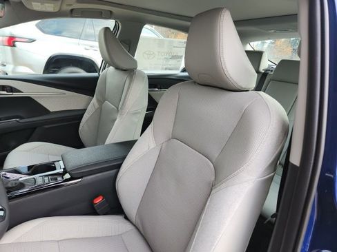 New 2026 Toyota Camry XLE image 17