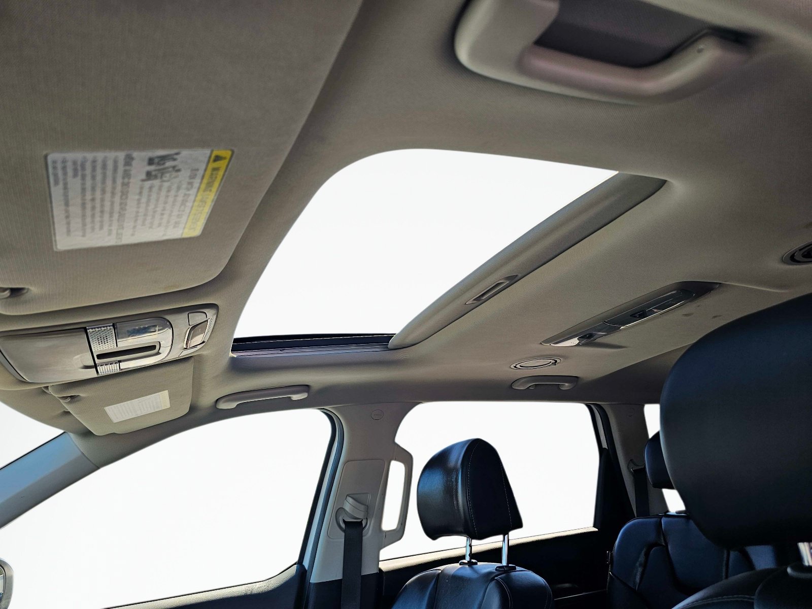 Certified 2024 Kia Telluride S w/ S Sunroof Package FWD image 31