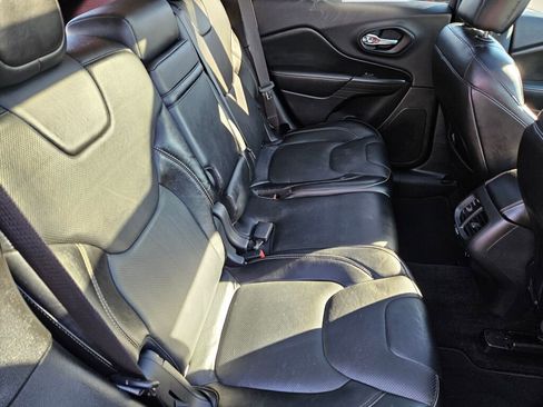 Used 2015 Jeep Cherokee Limited w/ Luxury Group image 17