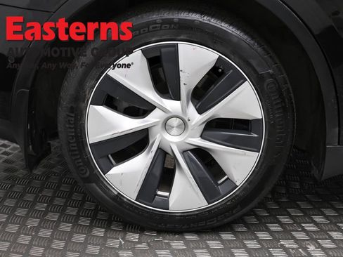 Used 2021 Tesla Model Y Long Range AWD/4WD image 24