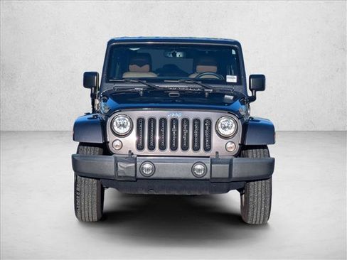 Used 2017 Jeep Wrangler Unlimited Rubicon w/ Connectivity Group AWD/4WD image 2