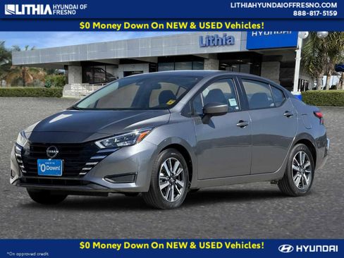 Used 2025 Nissan Versa SV image 1