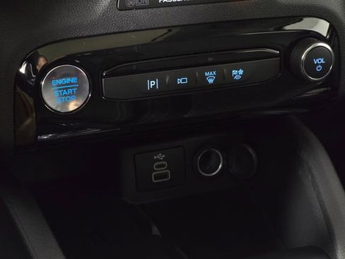 Used 2024 Ford Escape SE w/ PHEV Premium Package image 32