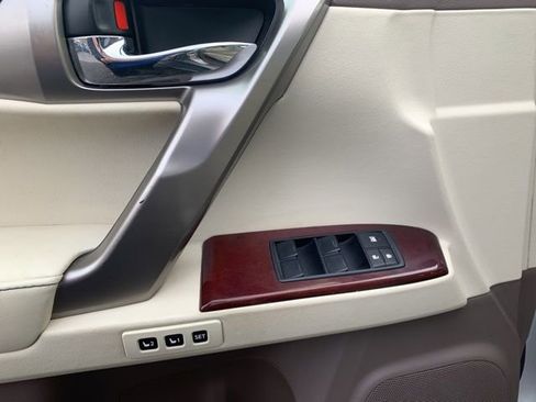 Used 2016 Lexus GX 460 w/ Premium Package image 23