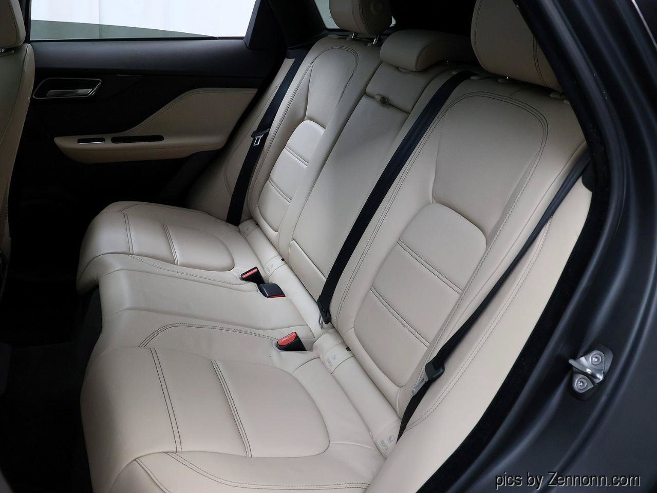 Used 2017 Jaguar F-PACE Prestige AWD/4WD image 13
