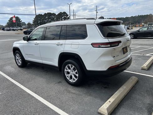Used 2022 Jeep Grand Cherokee L Limited w/ Luxury Tech Group II image 3