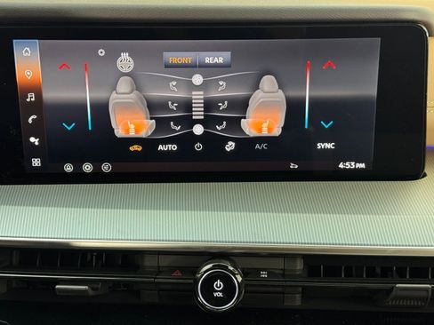 Used 2025 Nissan Murano Platinum image 33