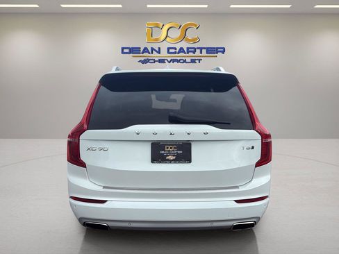 Used 2018 Volvo XC90 T6 Momentum w/ Convenience Package AWD/4WD image 4