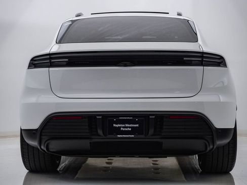 Used 2025 Porsche Macan 4S Electric AWD/4WD image 10
