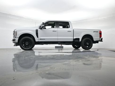 New 2026 Ford F250 Lariat w/ Black Appearance Package AWD/4WD image 37