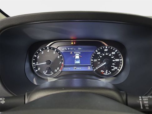 Used 2023 Nissan Frontier SV w/ Technology Package image 21