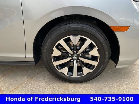 Used 2026 Honda Odyssey EX-L image 13