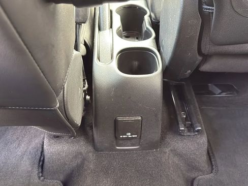 Used 2018 Chevrolet Trax LT w/ LT Convenience Package image 28