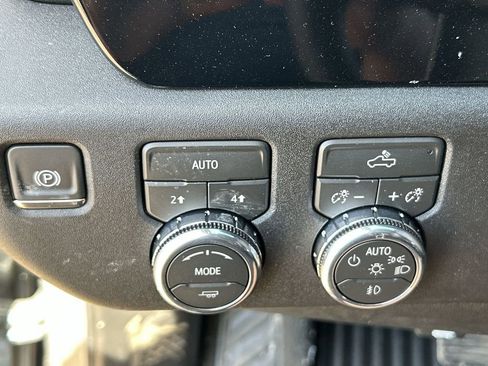 New 2026 GMC Sierra 1500 Elevation image 18