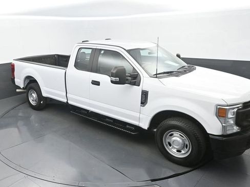 Used 2022 Ford F250 XL w/ Power Equipment Group image 26