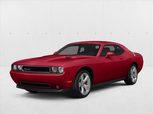 Used 2014 Dodge Challenger R/T RWD image 1