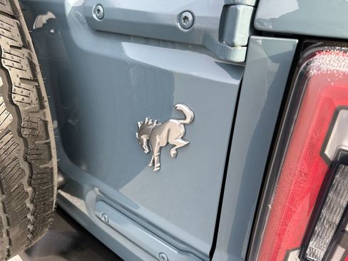 Used 2023 Ford Bronco Outer Banks image 10