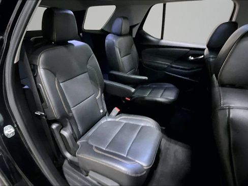 Used 2019 Chevrolet Traverse RS image 25