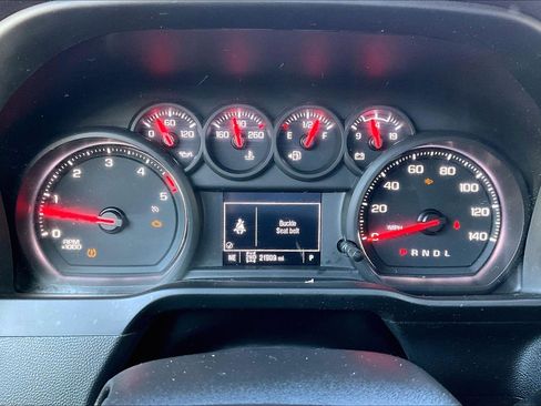 Used 2024 GMC Sierra 3500 Pro w/ Convenience Package image 9