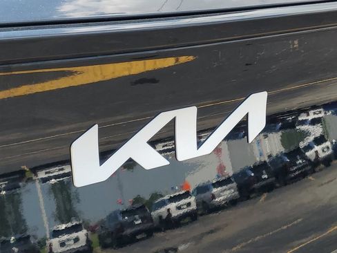 Used 2024 Kia Sportage EX FWD image 28