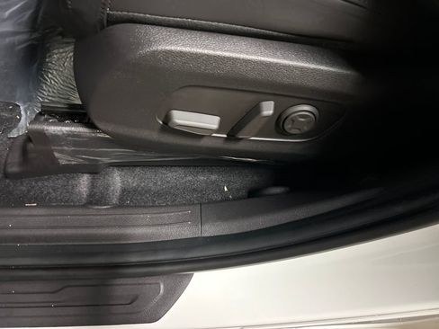 New 2026 Kia Carnival LXS image 32