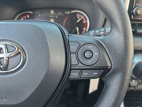 Certified 2025 Toyota RAV4 LE image 21