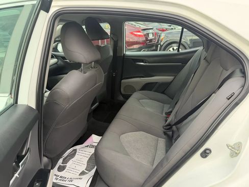 Used 2020 Toyota Camry LE image 26