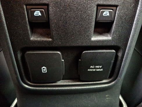 Used 2024 Ford Bronco Outer Banks image 11