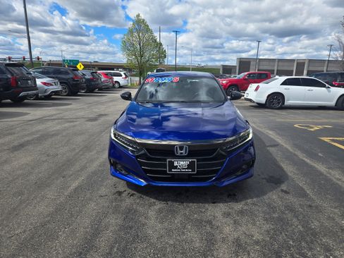 Used 2022 Honda Accord Sport image 2