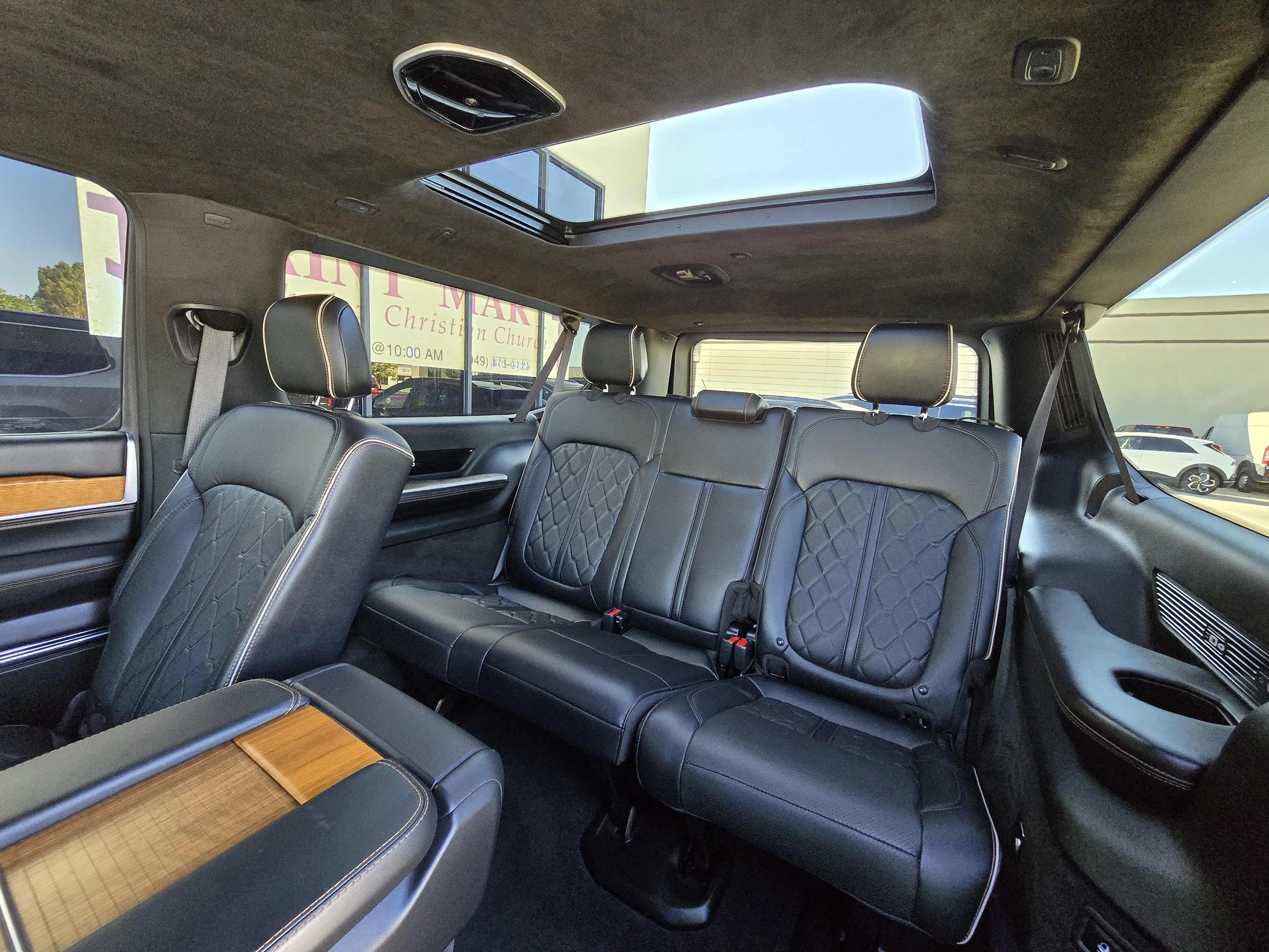 Used 2024 Jeep Grand Wagoneer L Series III AWD/4WD image 74