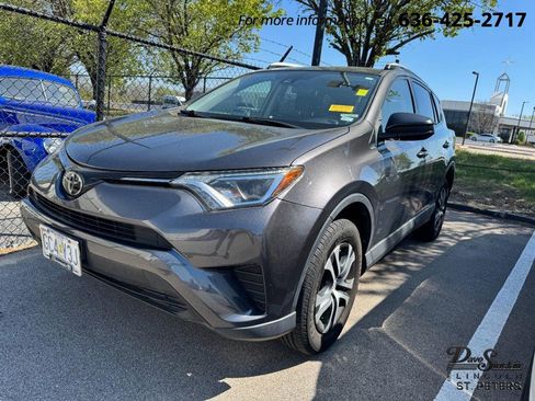 Used 2018 Toyota RAV4 LE w/ All Weather Liner Package image 1