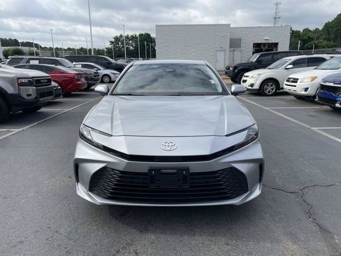 Used 2025 Toyota Camry LE FWD image 40